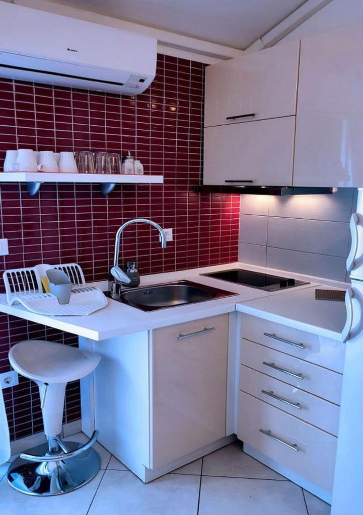 Apartments And Rooms By The Sea Tucepi, Makarska - 6058 Luaran gambar