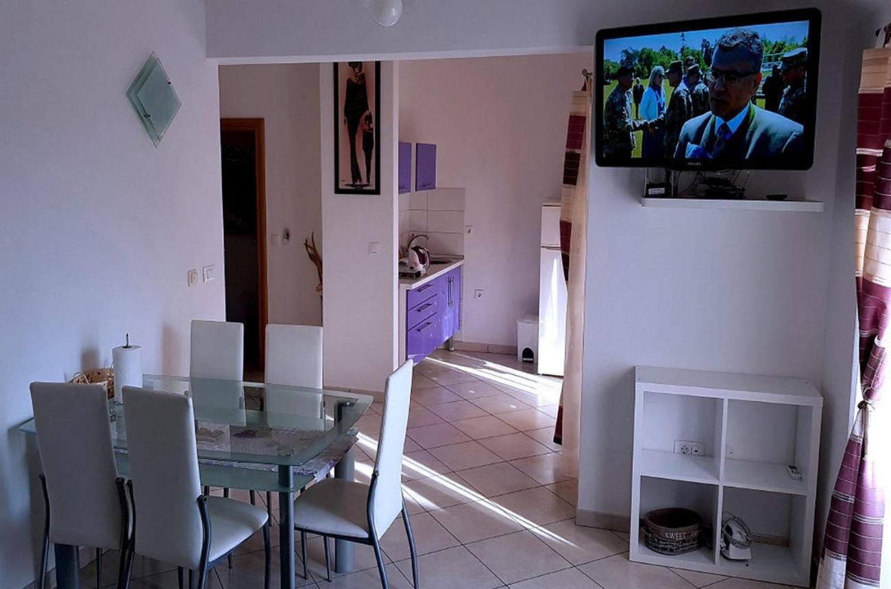 Apartments And Rooms By The Sea Tucepi, Makarska - 6058 Bilik gambar
