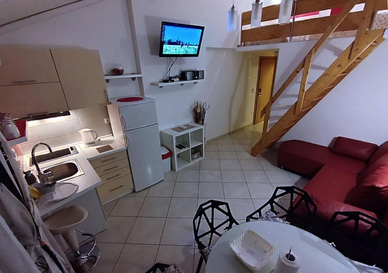 Apartments And Rooms By The Sea Tucepi, Makarska - 6058 Bilik gambar